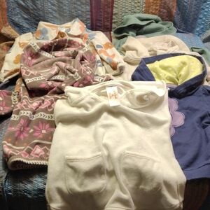 6 - Fall/Spring Type Girls Jackets And Pullovers Tagged 12 Months
